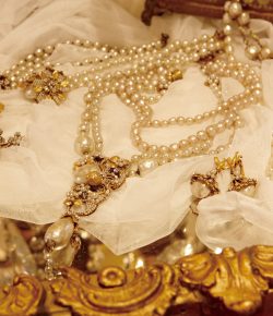 Vintage Costume Jewelry Fair