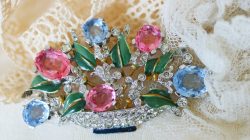 30’s brooch by Trifari