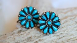 【NEW】Stud Earring
